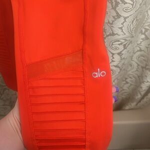 Size large alo yogo leggings mesh